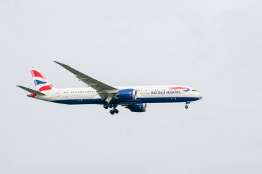 British Airways Airlines Boeing 787 Dreamliner G-ZBKA landing in London Heathrow International Airport.