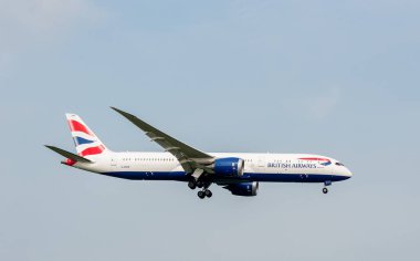 British Airways Airlines Boeing 787 Dreamliner G-ZBKB landing in London Heathrow International Airport.