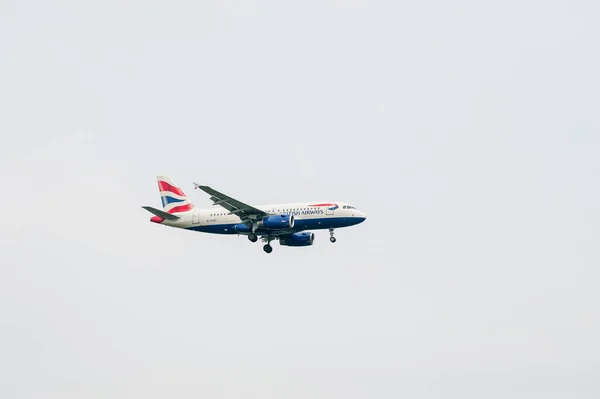 British Airways Airbus A319 Euoi Landing London Heathrow International Airport — Stock Photo, Image