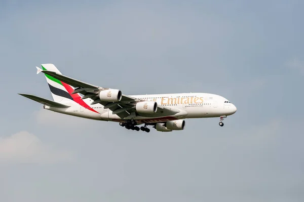 Emirates Airlines Airbus A380 Edu Landing London Heathrow International Airport — Stock Photo, Image