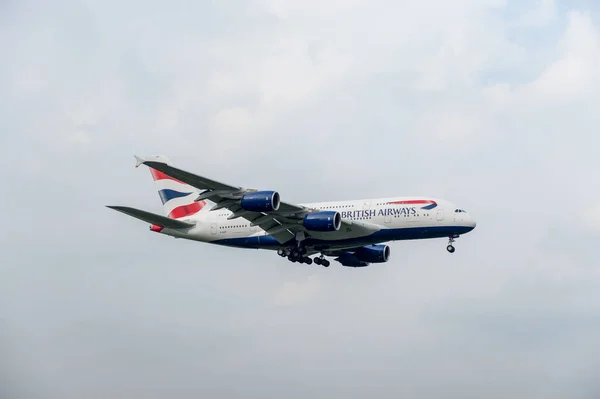 British Airways Airlines Airbus A380 Xlec Landing London Heathrow International — Stock Photo, Image