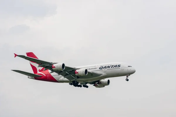 Qantas Airlines Airbus A380 Oqd Landing London Heathrow International Airport — Stock Photo, Image
