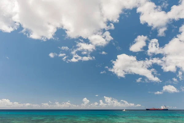 Coastline Barbados Caribbean Ocean Clear Blue Sky Giant Ship Background — Fotografia de Stock