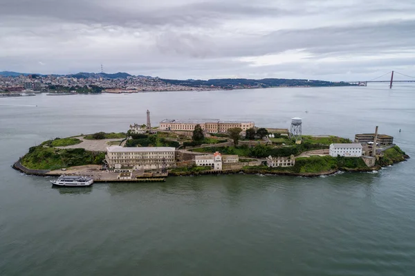 San Francisco Körfezi Ndeki Alcatraz Adasının Havadan Görünüşü Abd Ünlü — Stok fotoğraf