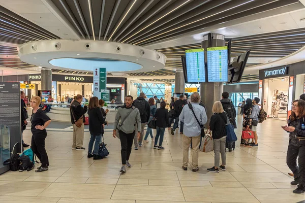 意大利 2019年10月23日 罗马国际机场内的莱昂纳多 达芬奇 菲奥米奇诺机场 设有免税店及离境检查的离境区 — 图库照片