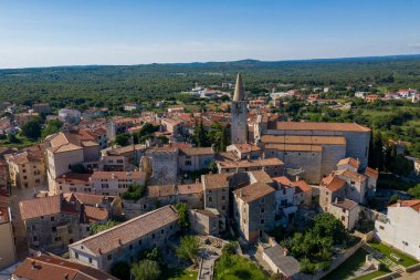 Bale Town in Croatia. Bale is a settlement and municipality in Istria County, Croatia. The origins of the settlement lie in the Roman stronghold of Castrum Vallis, built by Caius Palcrus.