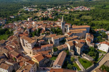 Bale Town in Croatia. Bale is a settlement and municipality in Istria County, Croatia. The origins of the settlement lie in the Roman stronghold of Castrum Vallis, built by Caius Palcrus.