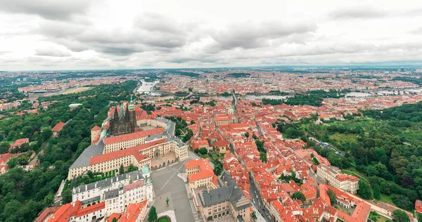 Pražské Staré Město Katedrálou Víta Pražským Hradním Komplexem Budovami Odhalujícími — Stock fotografie