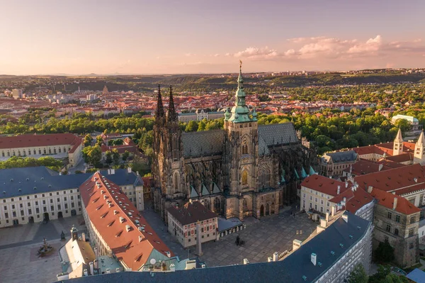 Prague Old Town Vitus Cathedral Prague Castle Complex Buildings Revealing —  Fotos de Stock