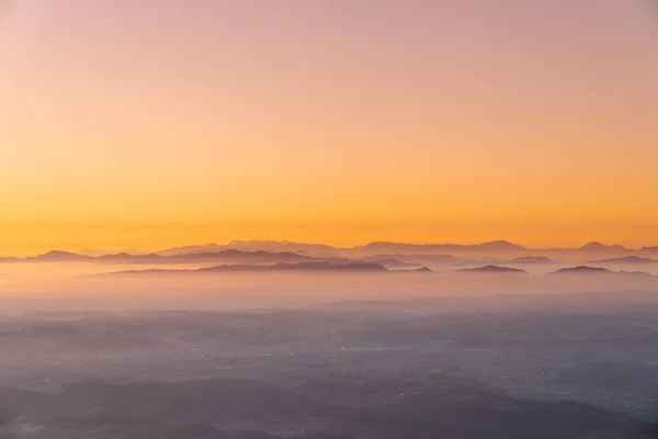 Загреб Скайлайн Хорватии Цветное Небо Заката Заднем Плане Вид Вершины — стоковое фото