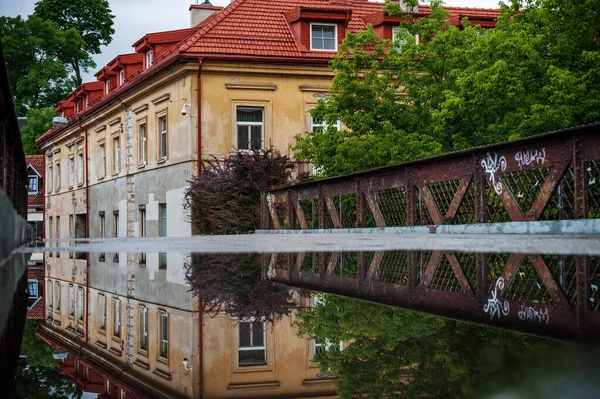 Uzupis District Vilnius Lithuania Reflection Water Unique Architecture — Stock Photo, Image