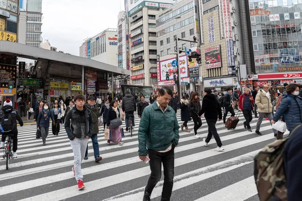 Stadtbild Von Tokio Die Menschen Gehen Weiter Shinjuku Japan — Stockfoto