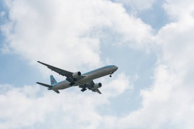 Korean Air Airlines Boeing 777 HL7534 Landing in Manila International Airport