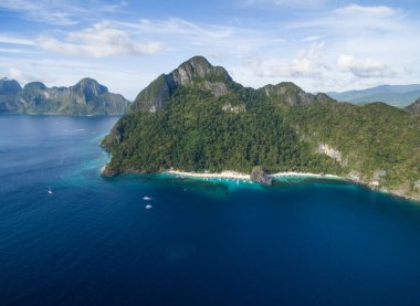 Seven Commandos Beach and Papaya Beach in El Nido, Palawan, Philippines. Tour A route and Place.