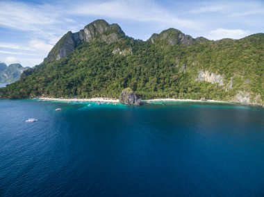 Seven Commandos Beach and Papaya Beach in El Nido, Palawan, Philippines. Tour A route and Place.