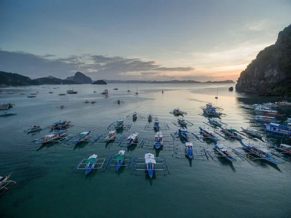 Природа Ландшафт Нідо Морський Човен Човнами Задньому Плані Палаван Філіппіни — стокове фото