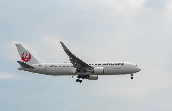 Japan Airlines Boeing 767 Ja621J Landing Manilla International Airport — Stockfoto