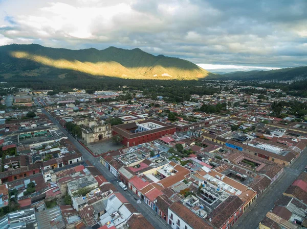 Antigua Cityscape Guatemala Volcano Background — Foto de Stock