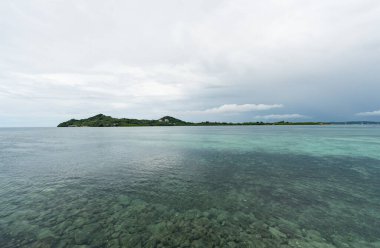 Arka planda Su ve Adaları ile Palau 'da manzara