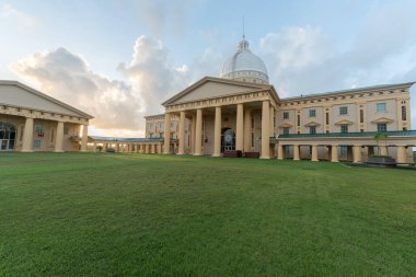 Palau Ulusal Kongresi. Sabah Gündoğumu Uzun Maruz Kalma Çekimi. Palau Senatosu. Mikronezya