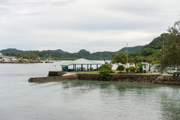 パラオ島のコロール島にあるロングアイランド ミクロネシア — ストック写真