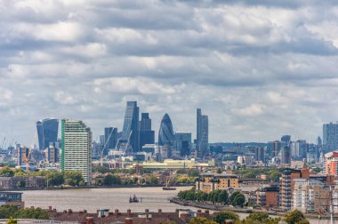 Thames Nehri, Canary Rıhtımı. Londra Şehri manzarası. İngiltere, Birleşik Krallık