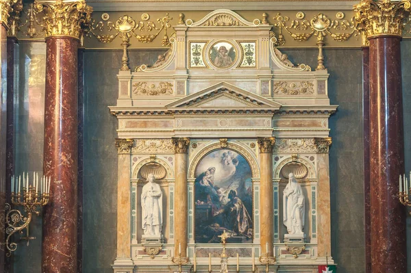 布达佩斯的圣斯蒂芬大教堂内地详情 — 图库照片