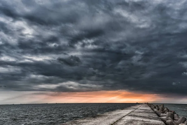 Chmury Burzliwe Niebo Nad Morzem Bałtyckim Łotwie Blisko Liepaja — Zdjęcie stockowe