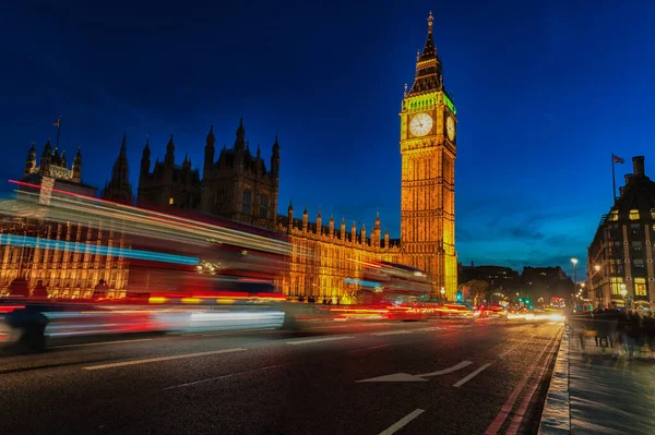 London Big Ben Westminster Bridge Com Palácio Westminster Pessoas Desfocadas — Fotografia de Stock