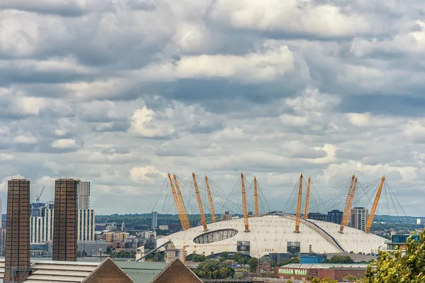 Στέγη Του Arena Στο Λονδίνο Αγγλία Σύννεφα Blue Sky Ηνωμένο — Φωτογραφία Αρχείου