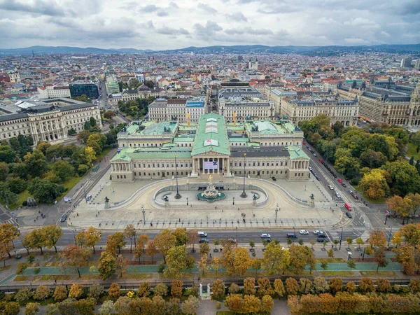 Oostenrijks Parlementsgebouw Rathaus Museum Met Paleis Achtergrond Wenen Meest Populaire — Stockfoto