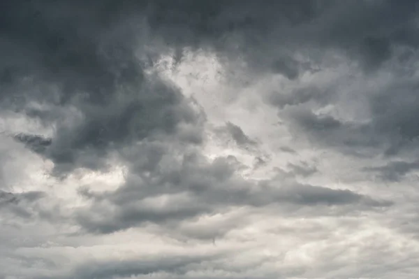 Piękne Chmury Burzowe Idealny Tło Piękna Natura Grzmoty — Zdjęcie stockowe