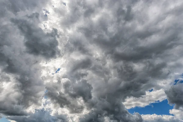 美丽的风暴云彩 完美的背景 美丽的大自然雷雨 — 图库照片