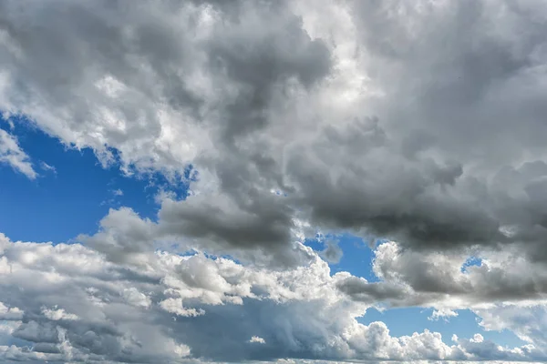 Schöner Blauer Himmel Wolkig Verwendung Als Hintergrund Strahlend Sonniger Tag — Stockfoto