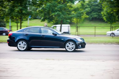 VILNIUS, LITHUANIA - 10 Temmuz 2012 Lüks Lexus Car. Şehir Trafiği