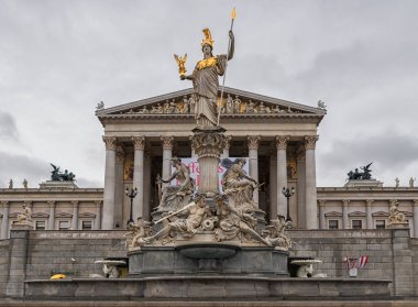 VIENNA, AUSTRIA - ECTOBER 06, 2016: Avusturya Heykelli Parlamento Binası.