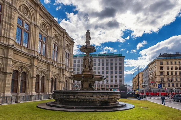 Vienna Áustria Outubro 2016 Fonte Estátua Ópera Estatal Viena — Fotografia de Stock