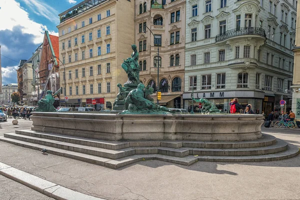 Viena Austria Octubre 2016 Fuente Pública Estatua Viena Austria — Foto de Stock