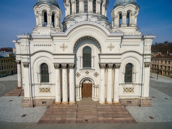 Kaunas Cityscape Slavným Kostelem Laisves Avenue Sobore Kostel Michala Archanděla — Stock fotografie