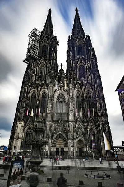 Кельнський Собор Німеччина Розмиті Люди Через Довгу Зовнішність — стокове фото