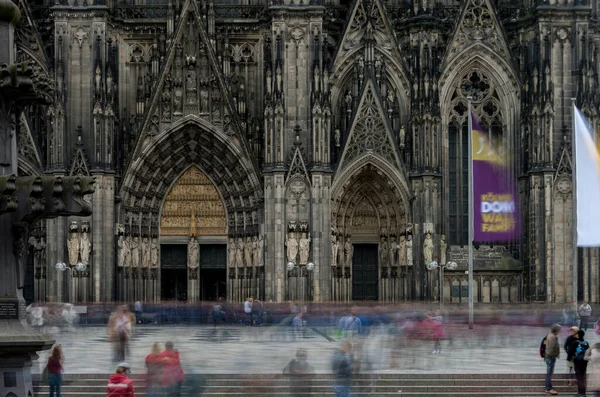 Cologne Německo Září 2015 Kolínská Katedrála Německo Rozmazané Osoby Kvůli — Stock fotografie