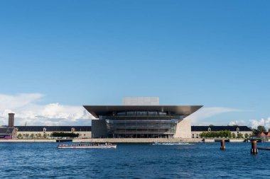 COPENHAGEN, DENMARK - 22 Ağustos 2017 Kopenhag Mimari ve Gezici Nesne. Opera Binası