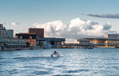 COPENHAGEN, DENMARK - 22 AĞUSTOS 2017 Kopenhag Nyhavn Limanı.