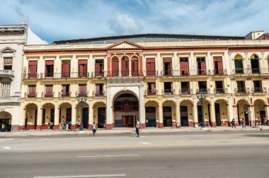 HAVANA, CUBA - 22 EKİM 2017: Havana Eski Araçlar, Mimari Bölümü.