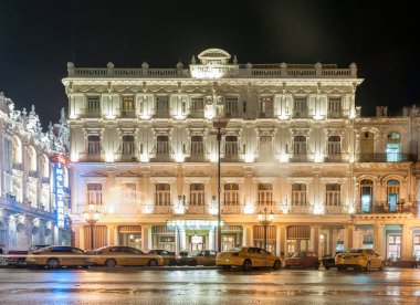 HAVANA, CUBA - 24 Ekim 2017 Havana Inglaterra Oteli, Küba. Uzun Pozlama Gecesi Fotoğrafı.