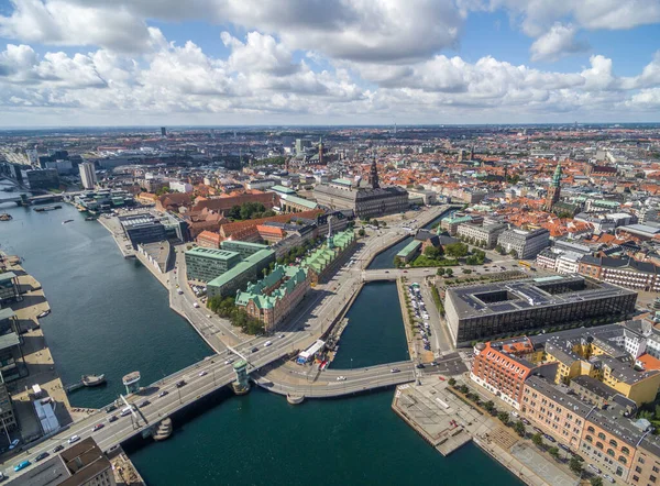 デンマークのコペンハーゲン都市景観 コペンハーゲン旧市街 デンマーク議会 ボルセン証券取引所 クリスチャンボーグ宮殿 — ストック写真