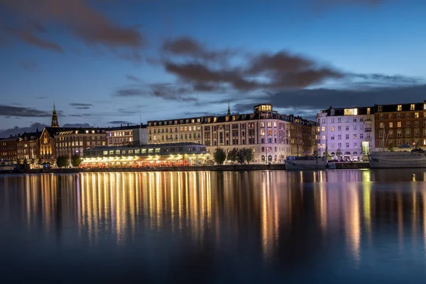 コペンハーゲン デンマーク 2017年8月20日 コペンハーゲンニャーベン周辺と背景の建築 — ストック写真