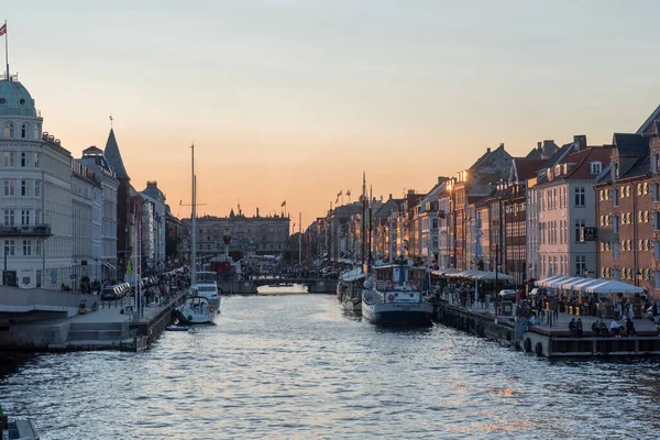 Copenhagen Denmark August 2017 København Most Popular Sightseeing Place Nyhavn – stockfoto