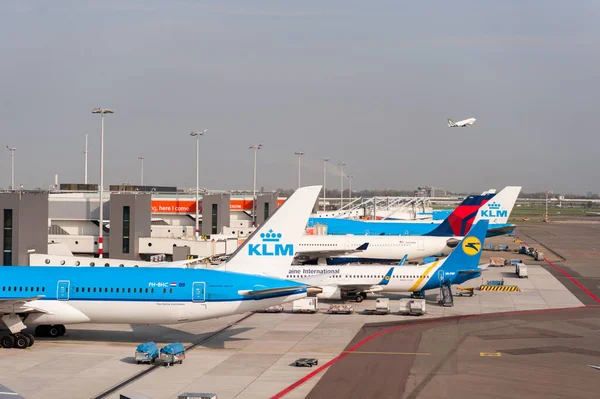 Amsterdão Países Baixos Outubro 2017 Aeroporto Internacional Amsterdã Schiphol Com — Fotografia de Stock