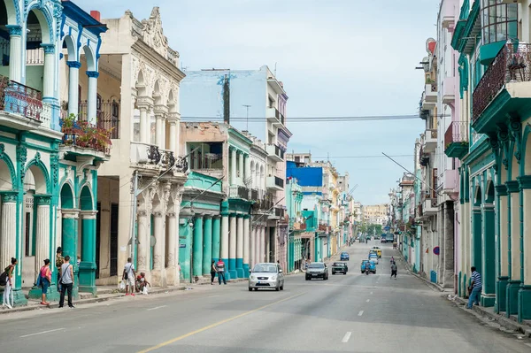 2017 Havana Cuba October 2017 Havana Cityscape Local Architecture People — 스톡 사진